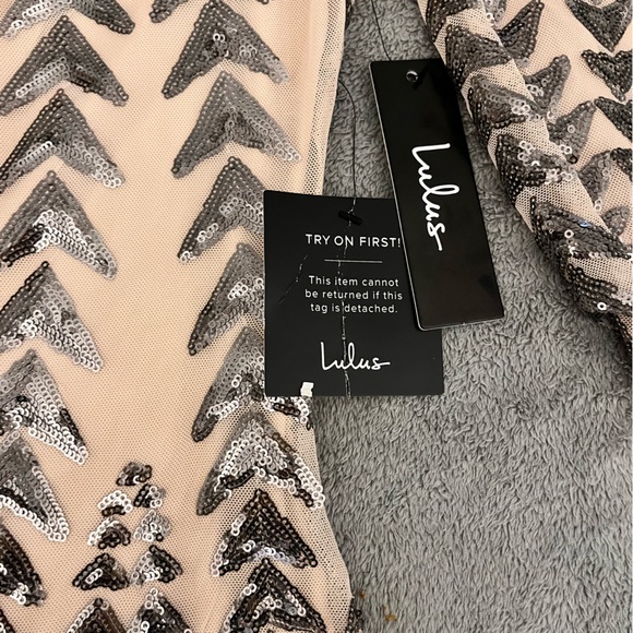 Lulu’s sequin dress - Picture 3 of 4